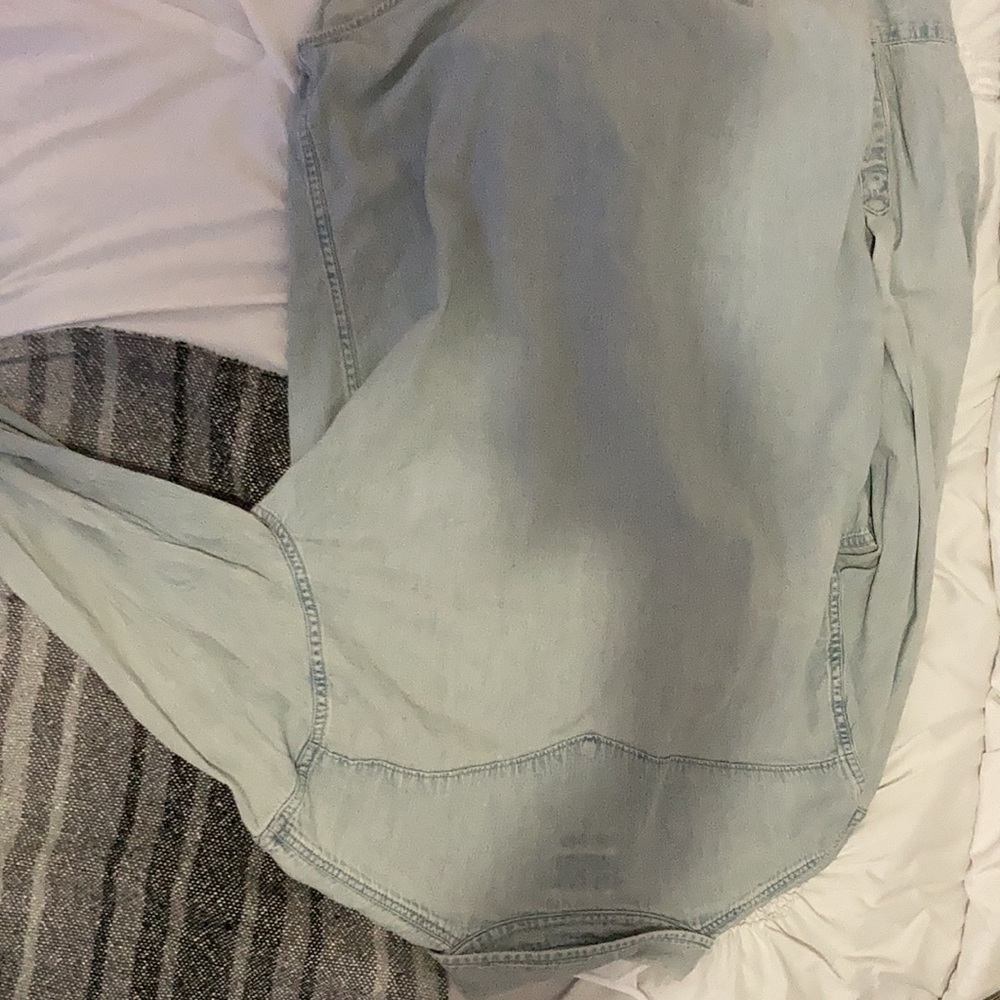 Button up - Picture 3 of 4